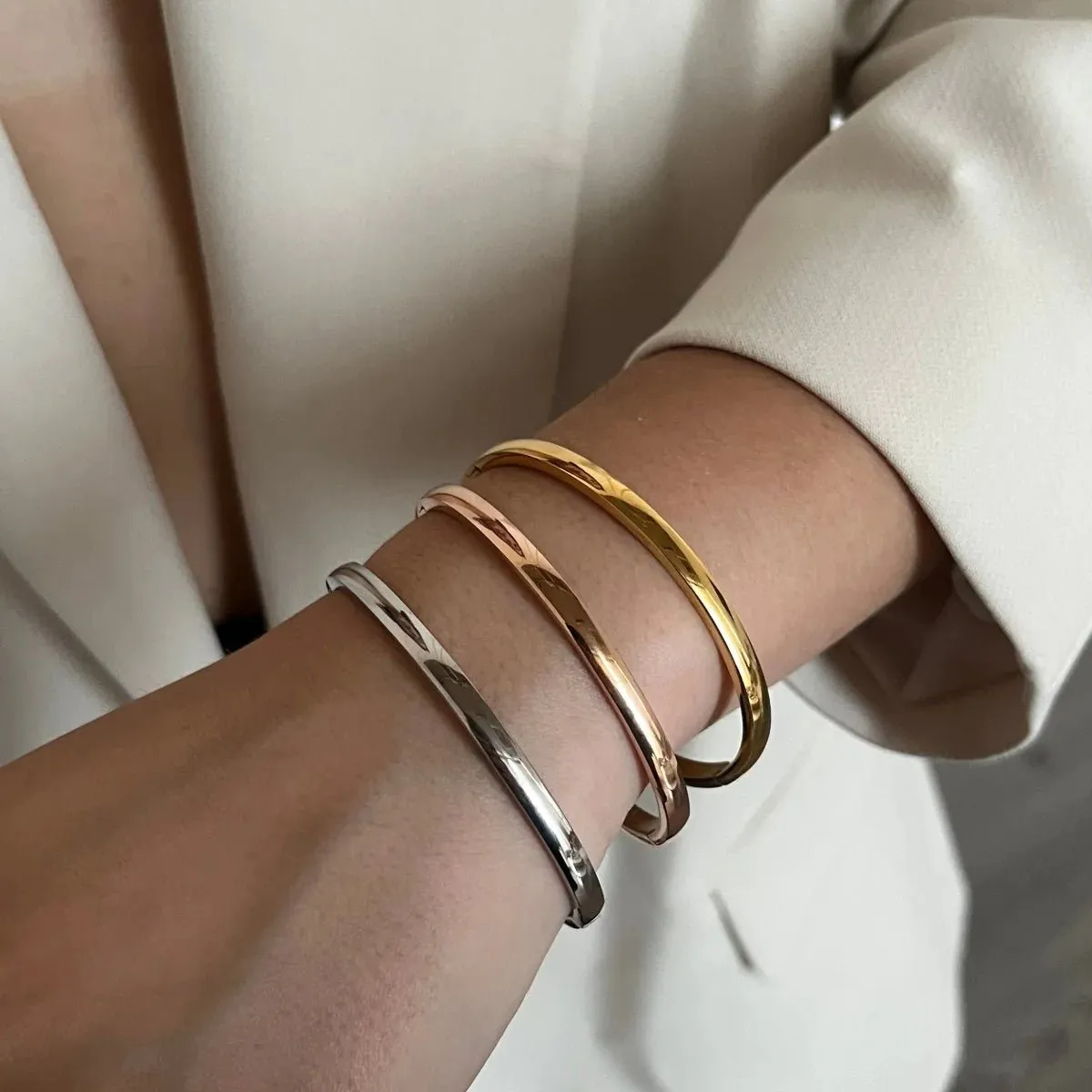 ESSENTIAL GOLDEN BRACELET