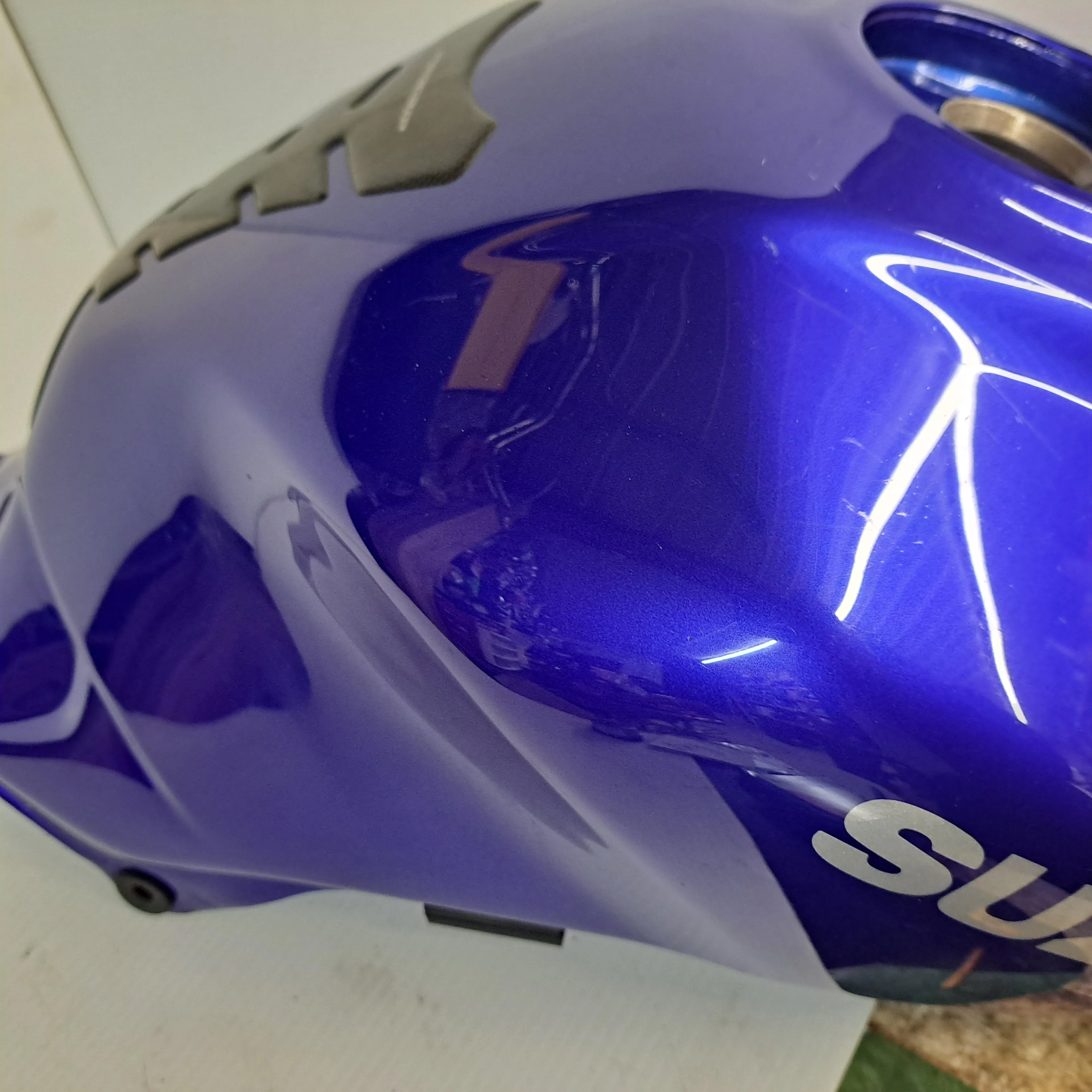 SV1000 Gas Tank