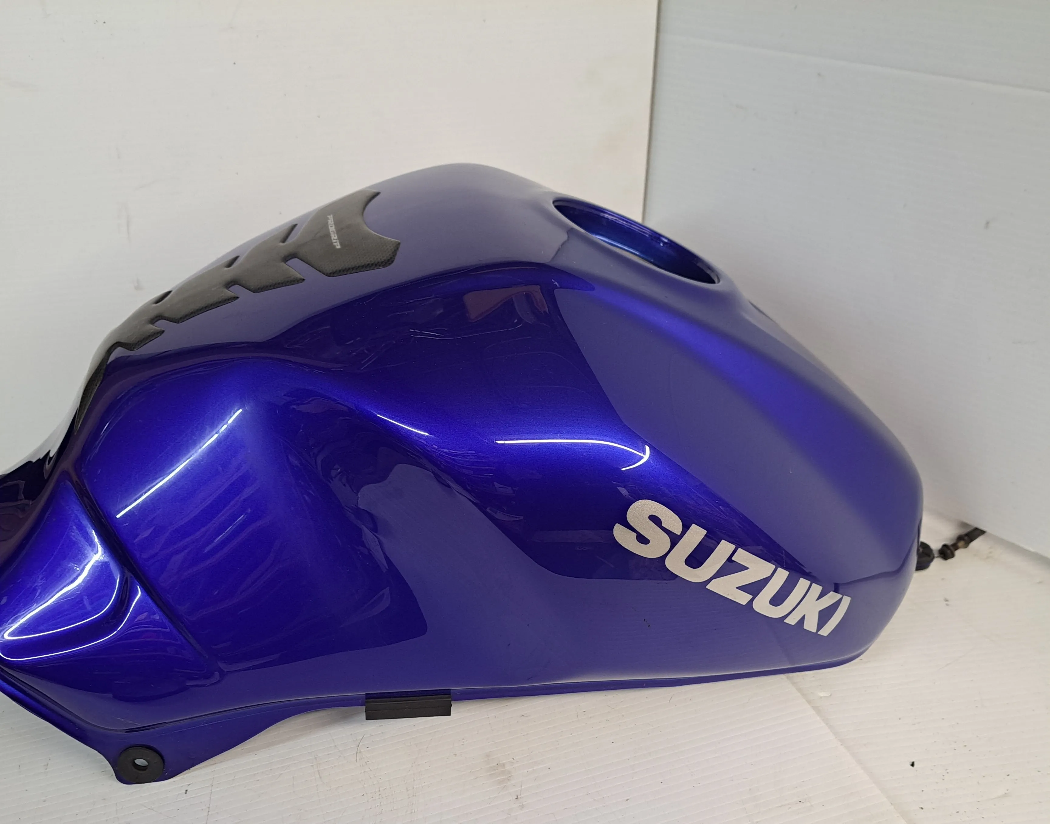 SV1000 Gas Tank